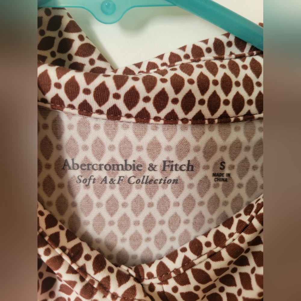 Abercrombie Pattern Button Down - Picture 3 of 4